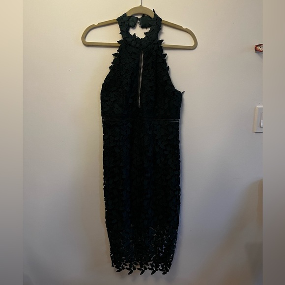 Bardot Hunter Green lace halter dress. Size 6. - Picture 5 of 7